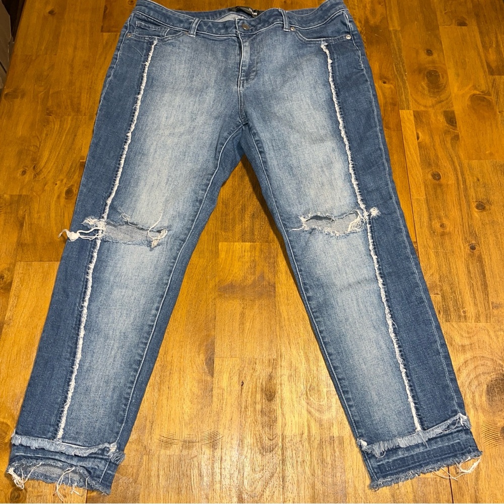 New York and Company Gabrielle Union size 14 jeans frayed cuff